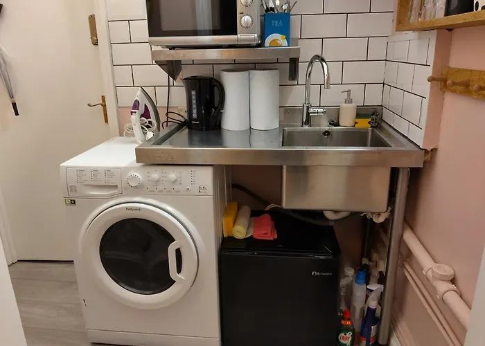 Tiny Space Central London Zone 1